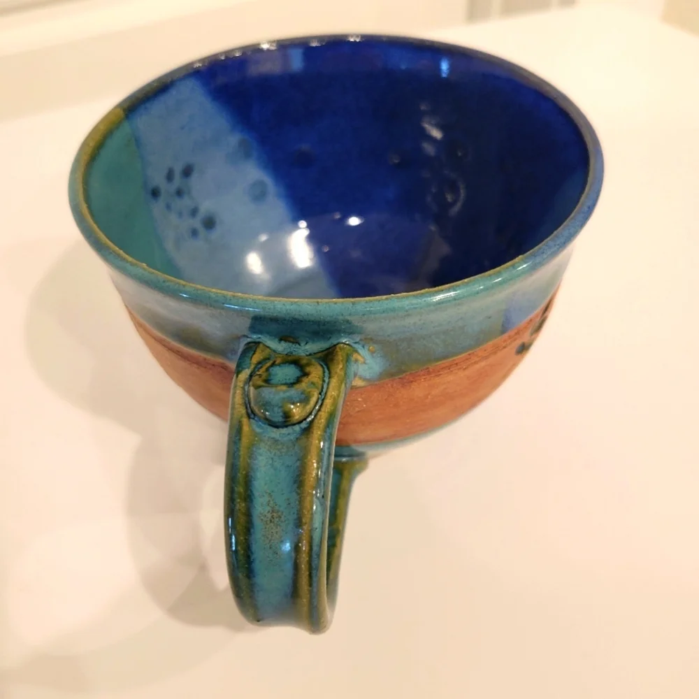 HAND MADE SOUP MUG SIGNED BY ARTIST 2012